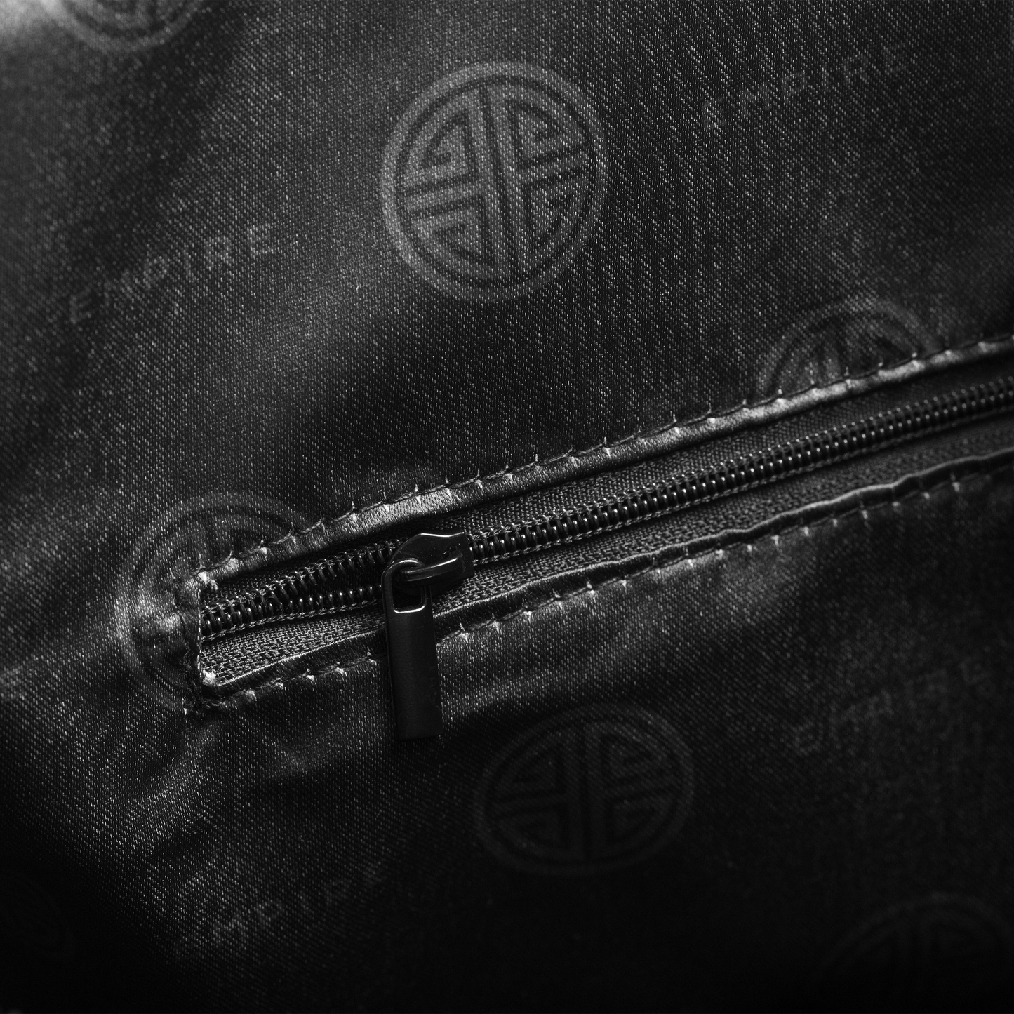 EMPIRE Premium Duffle Bag